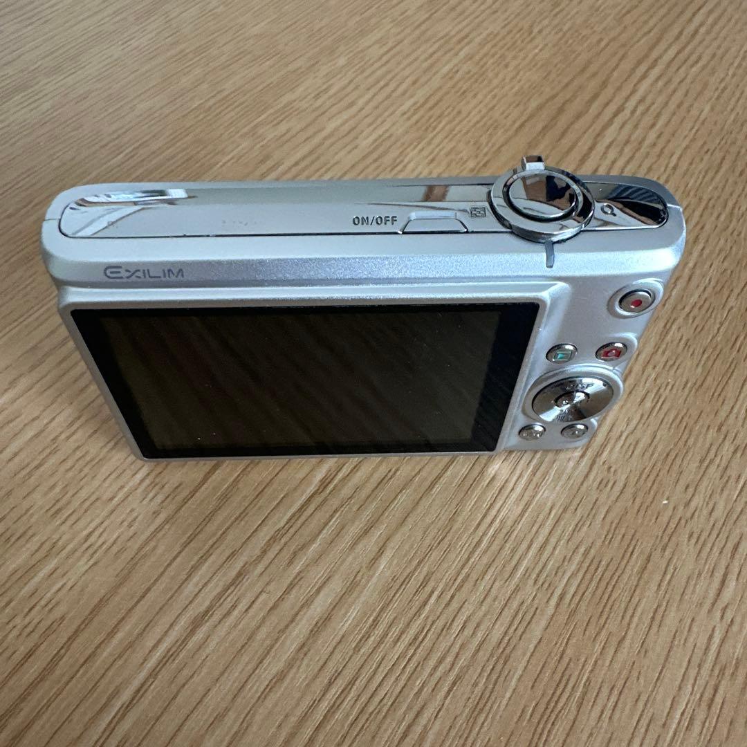 デジタルカメラ CASIO EXILIM EX-Z100