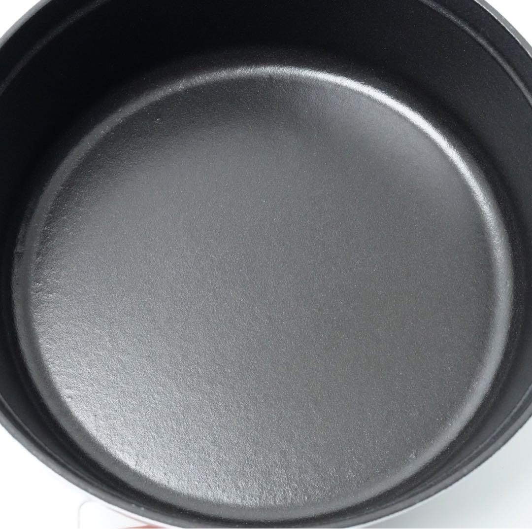 ストウブ staub ピコココット ラウンド シャロー　26cm ホワイト