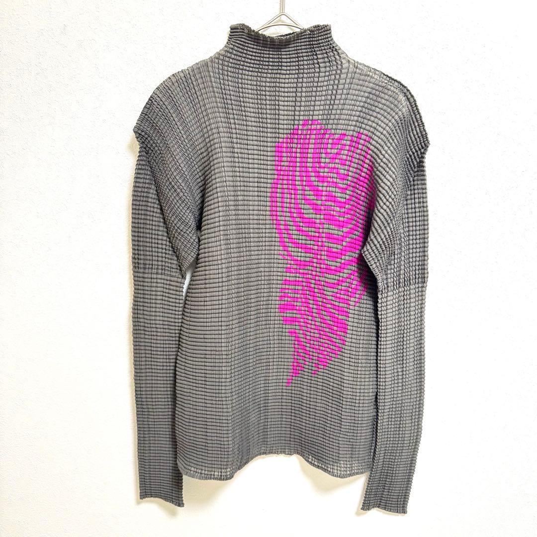 美品✨ISSEY MIYAKE プリーツ　長袖　ハイネック　グレー　柄入り