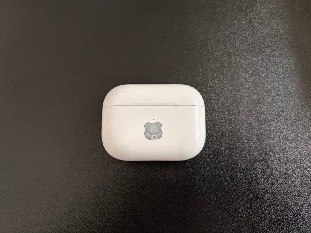 AirPods Pro (第2世代) 本体 ホワイト lighting