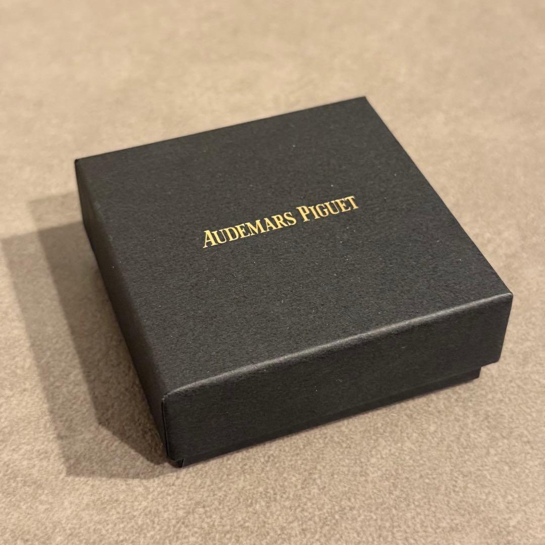 未使用 オーデマピゲ Audemars Piguet 50周年を記念キーホルダー