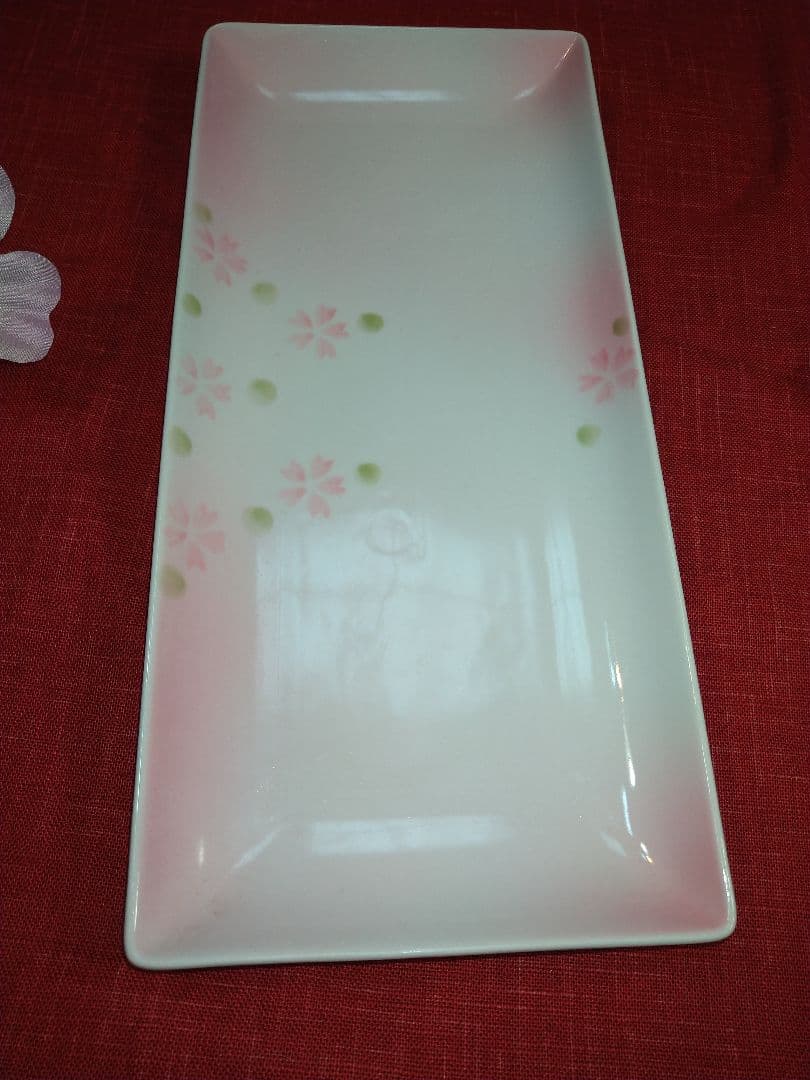 ♣素敵な桜【おもてなし】⬛有田焼・一峰・三峰窯の春桜柄輪花皿・長皿⬛２組４皿