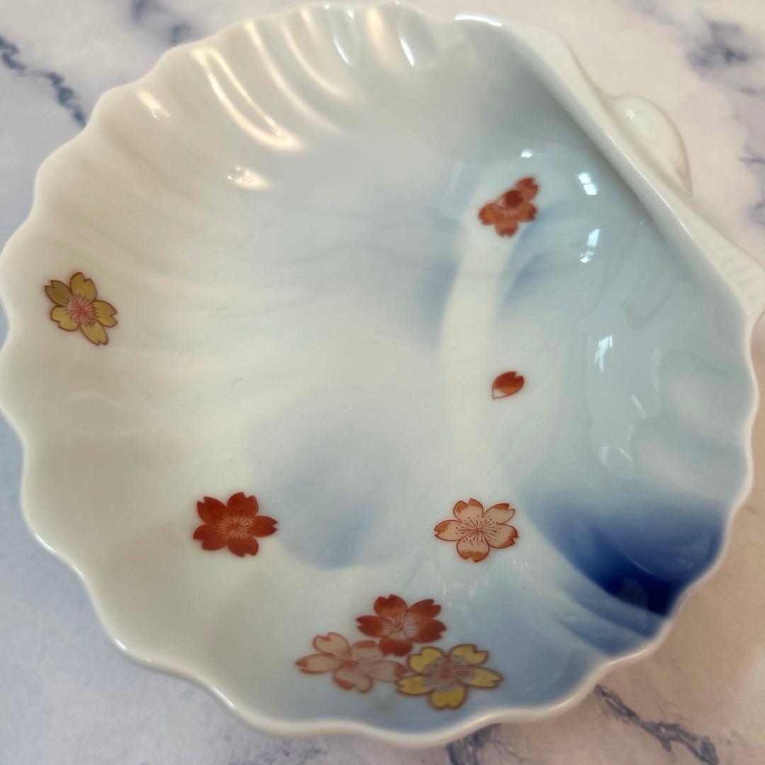 宮内庁御用達　老舗 深川製磁　百年庵　貝デザイン　金彩桜花お皿二枚　新品未使用品