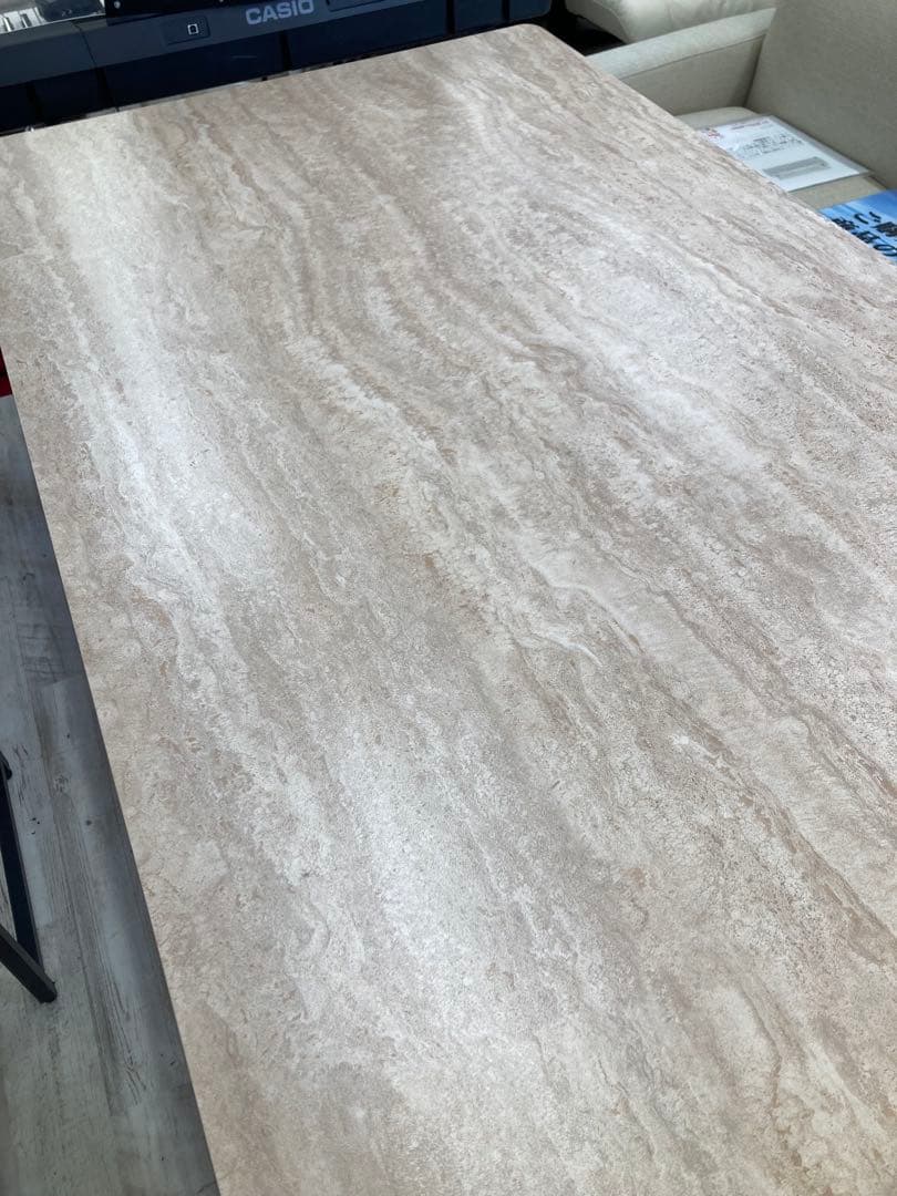 セラミックダイニングテーブル　クロス脚　マーブルベージュ　北九州市福岡市限定