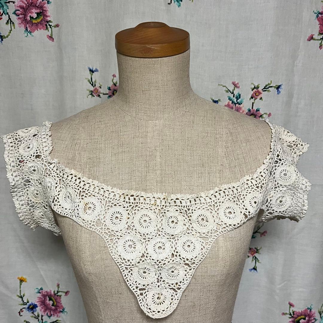 ヨーロピアン　ヴィンテージ　クロシェ　プラストロン(胸もと飾り) 手芸サンプル