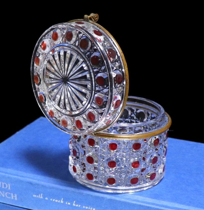 オールド・バカラ上級作品 ブロンズ装飾 赤色被せ 蓋物 ワインレッド ディアマン