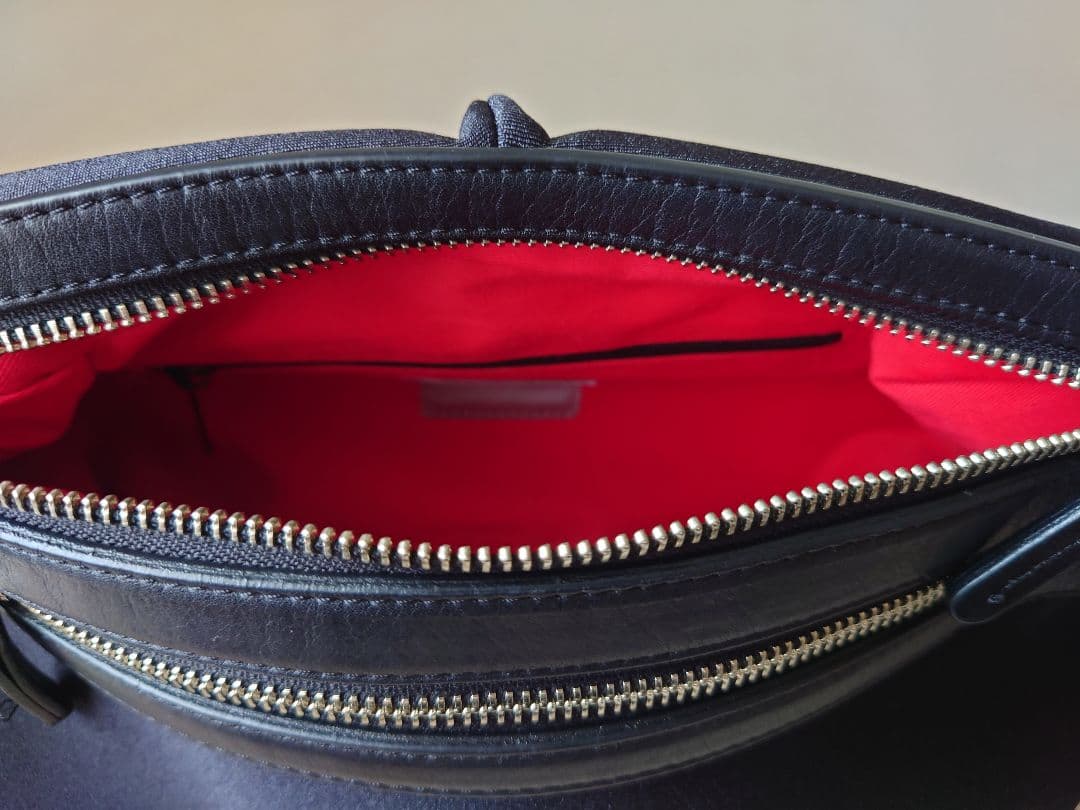 Kawa-Kawa 日本製WETボディバッグ　ブラックM