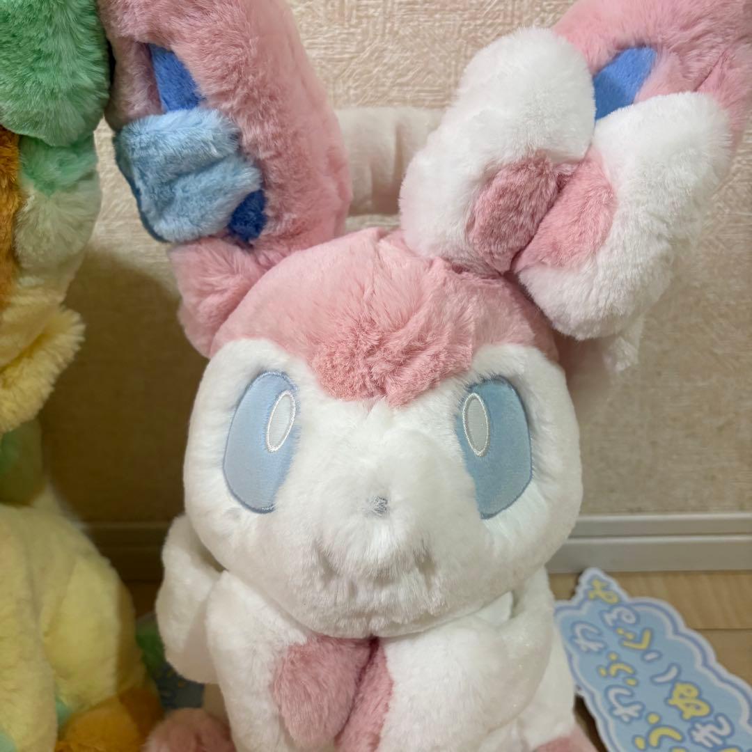 ふわふわ抱きぬいぐるみ ニンフィア&リーフィアポケモンセンター 限定