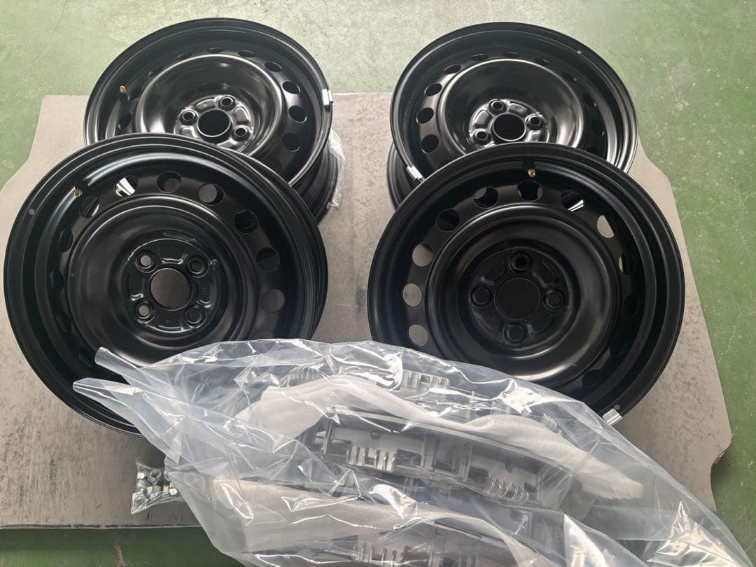 109①アクア 新車外し 鉄チンホイール2本セット