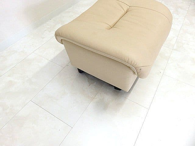 p*n様 美品　karimoku/カリモク「ZT」シリーズ 本革オットマン　椅子