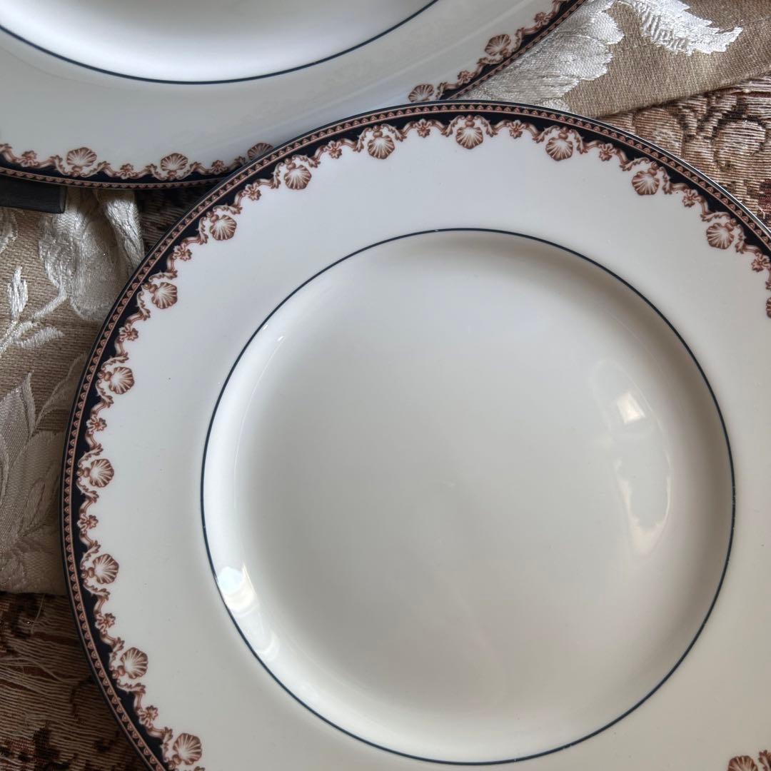 英国製  Medici 英国の気品溢れる 貝殻ディナー皿