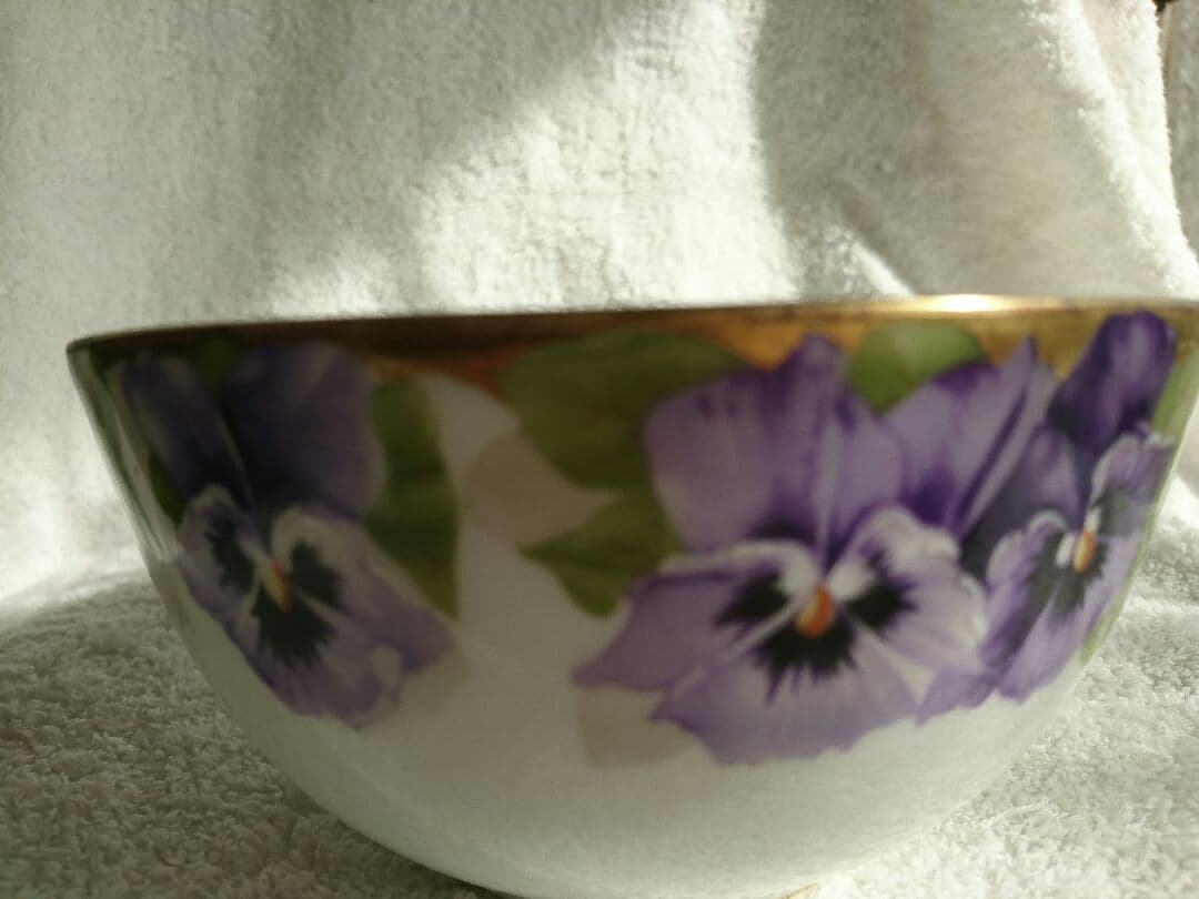 匿名配送、まとめ買い歓迎、パンジ－の図案の深い器オールドローゼンタール