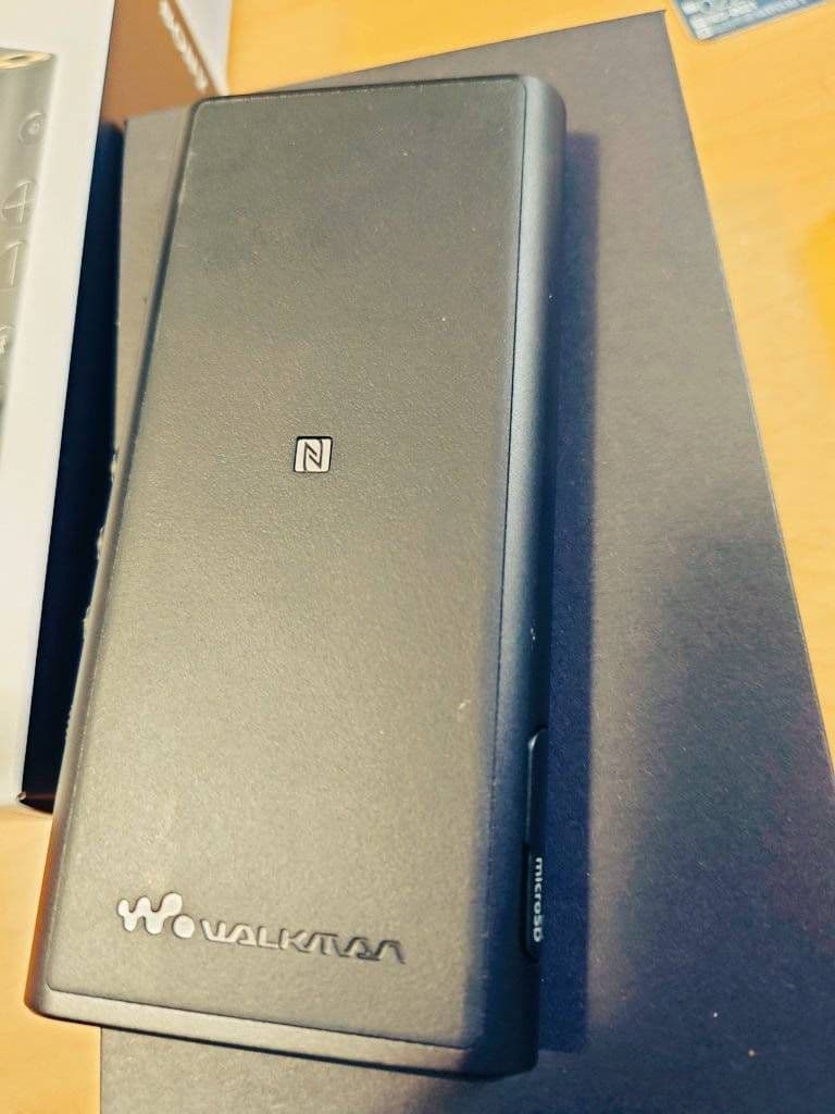 【美品】SONY ウォークマン NW-ZX300 64GB 外箱充電ケーブル有り