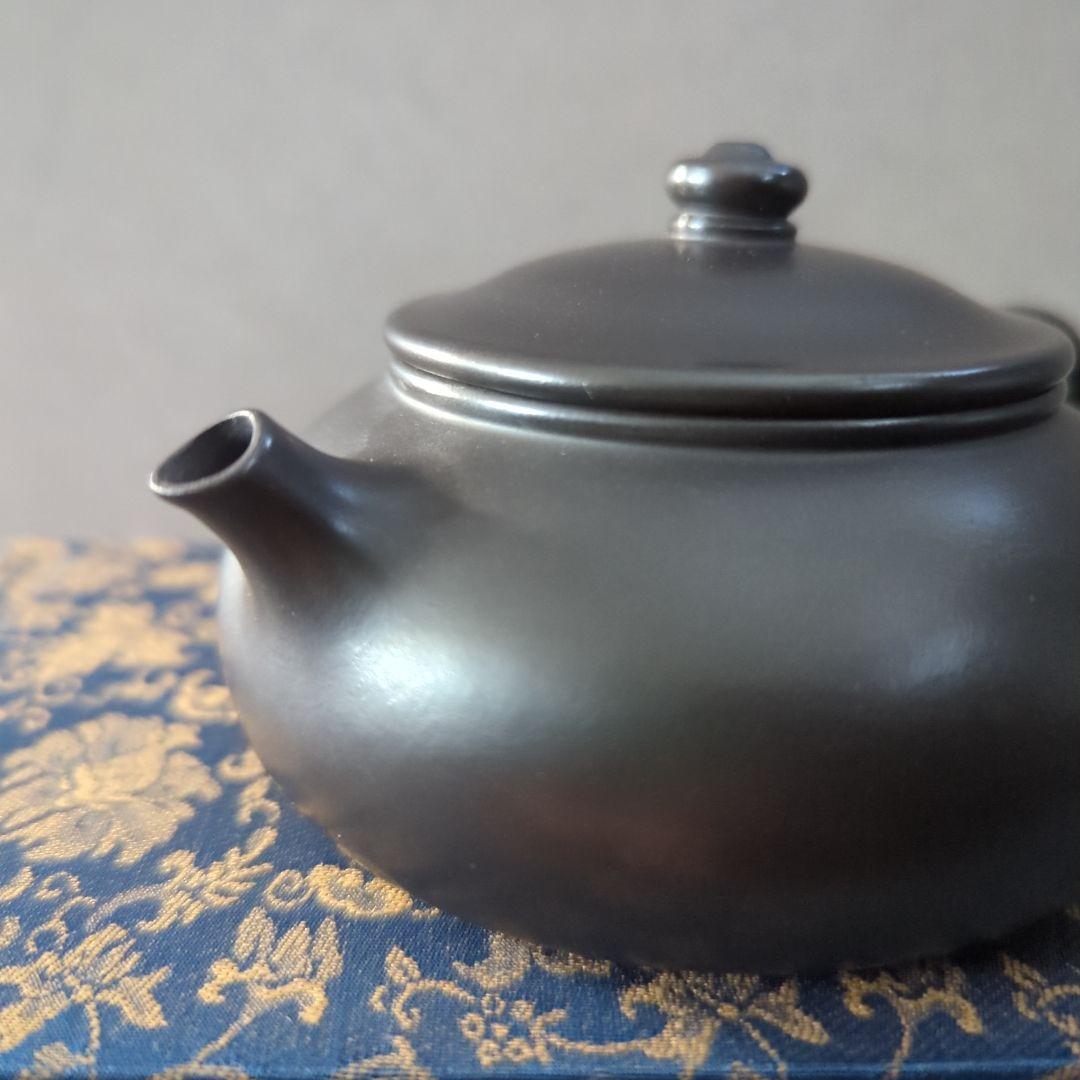 中国陶芸家　胡秀萍氏　茶道具　茶器　宜興紫砂　茶壺　急須　（木製化粧箱入）