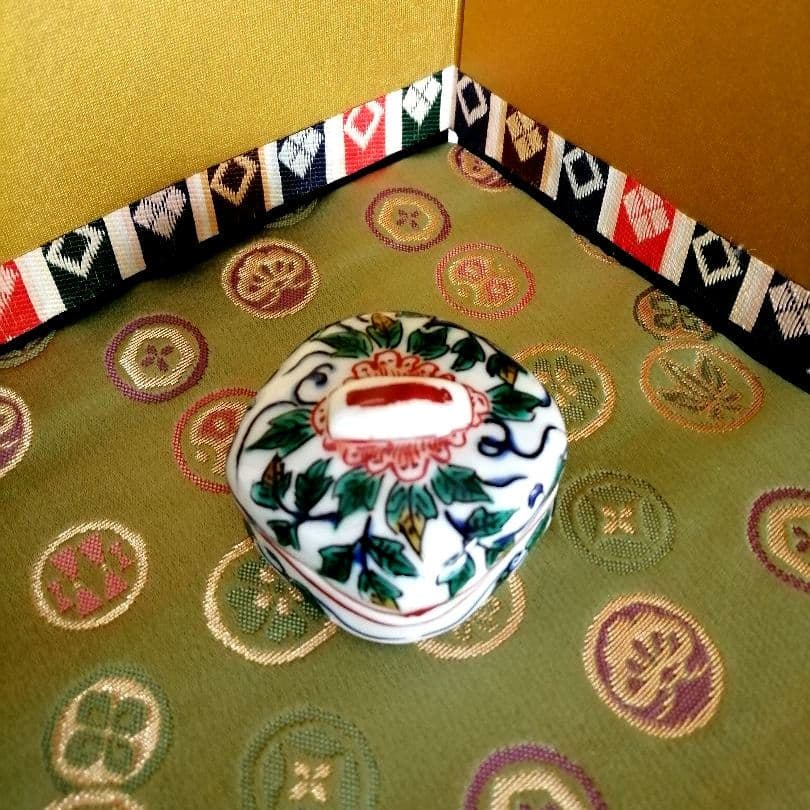 九谷焼　加州山代窯　九谷美陶園　茶道具　香合　骨董　古美術　　古九谷　手描き
