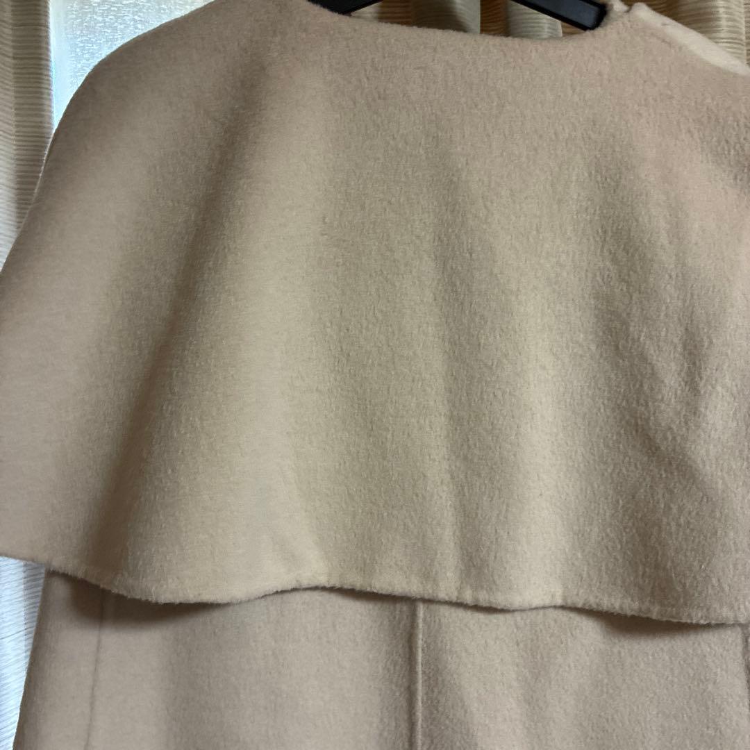 美品　アイボリー ファー付きポンチョ　ケープコート