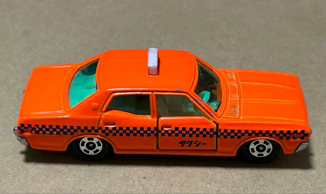 日本製 トミカ ニッサン セドリック タクシー 330型 2台セット