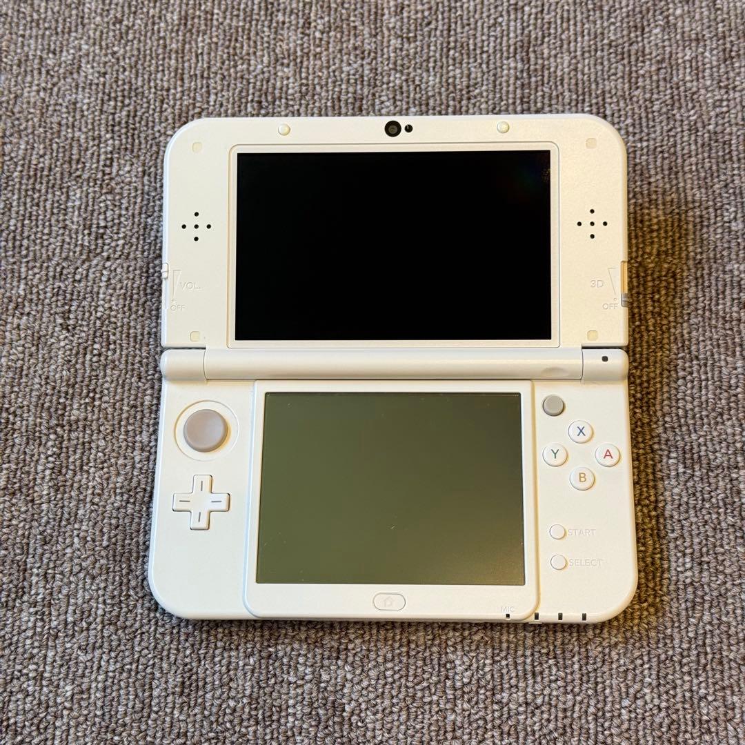 Newニンテンドー3DS LL ホワイト 上IPS搭載 3-024