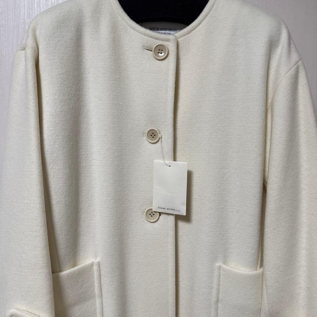 新品タグ付スピックアンドスパン　ビーバークルーネックコート白36 ホワイト防寒