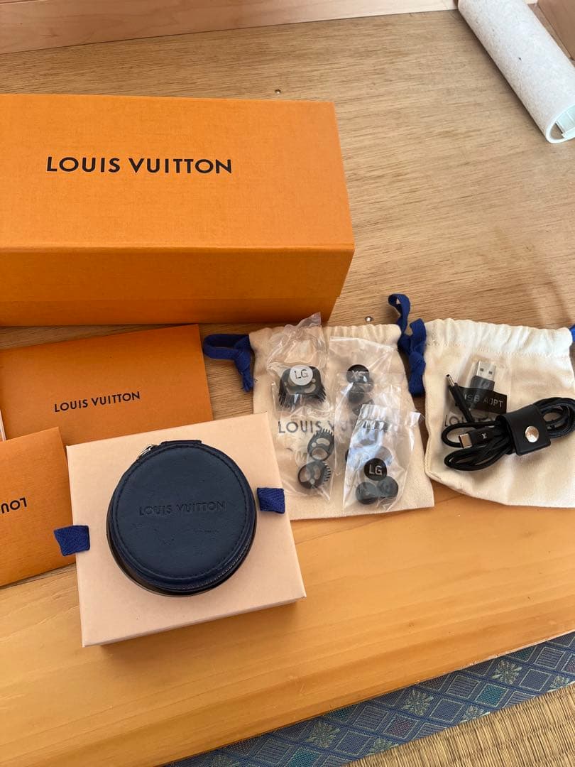 ルイヴィトン ホライゾン イヤホン モノグラム 付属品完備 VUITTON