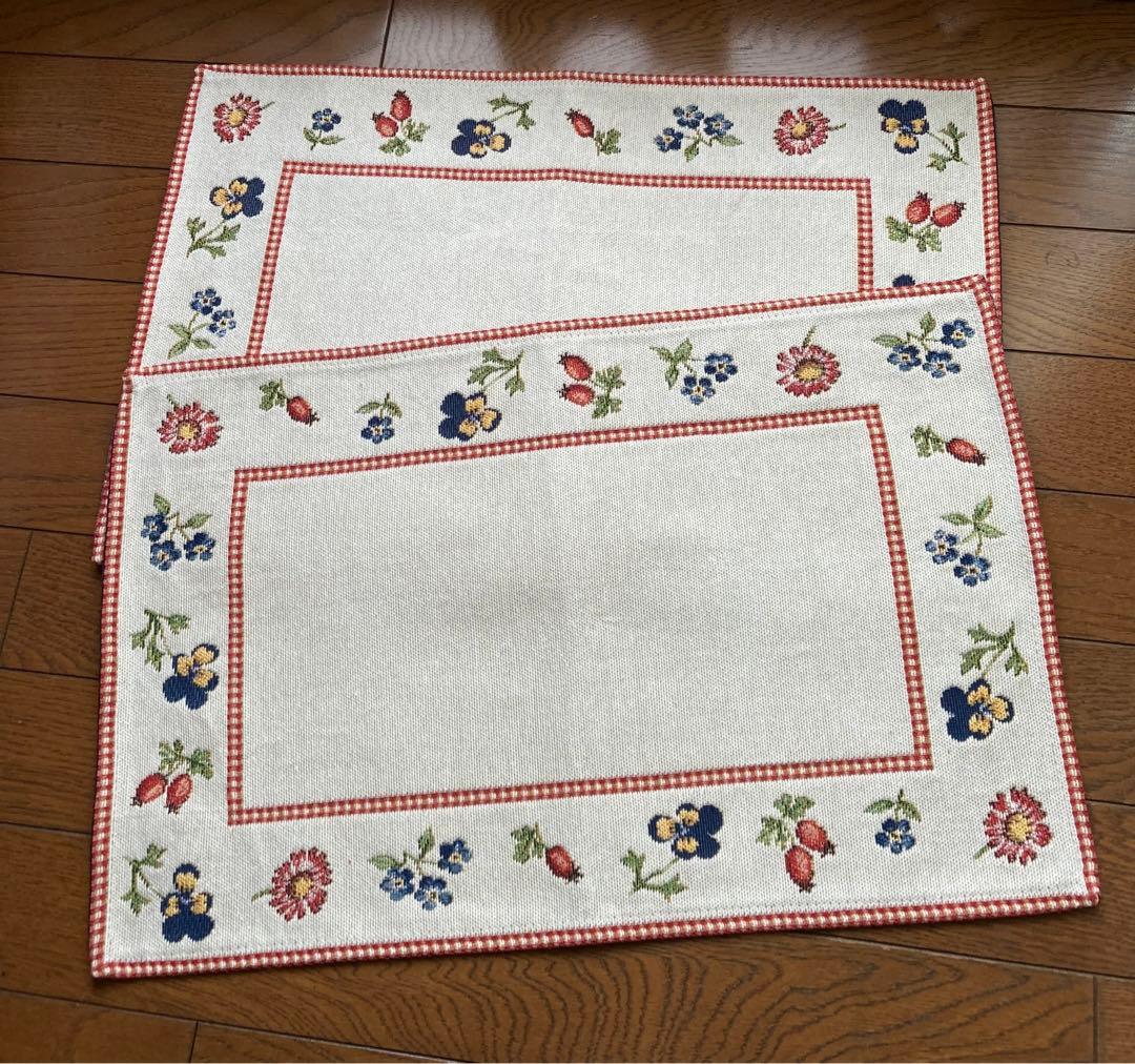 おまとめ購入　プチフルール　ペーパー ナプキン 2点&ランチョンマット2点