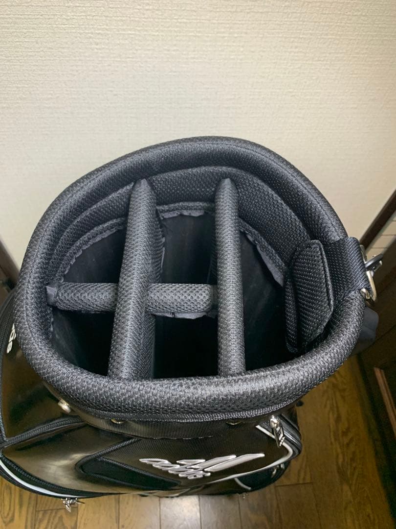 未使用　adidas キャディバッグ ブラック　軽量AWR92 ゴルフバッグ