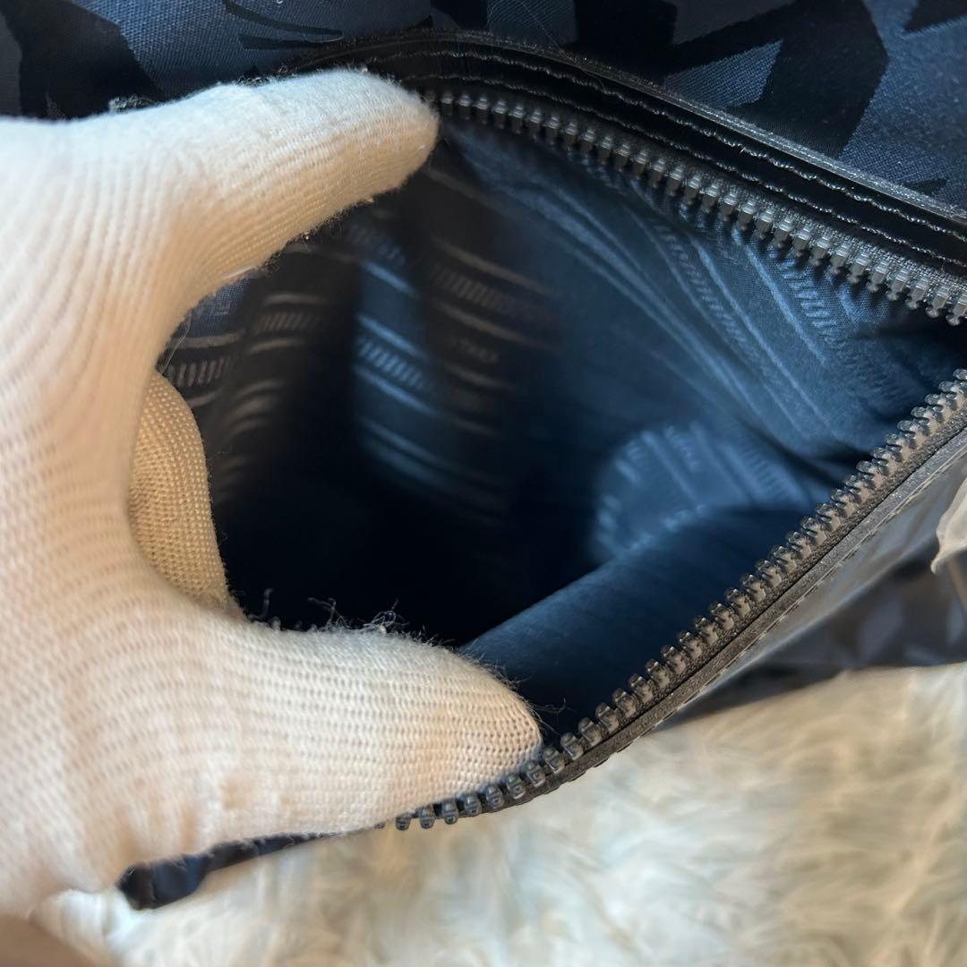 【新品タグ付き✨幾何学模様/希少】フジタカ　リュック　ネイビー　大容量　男女兼用