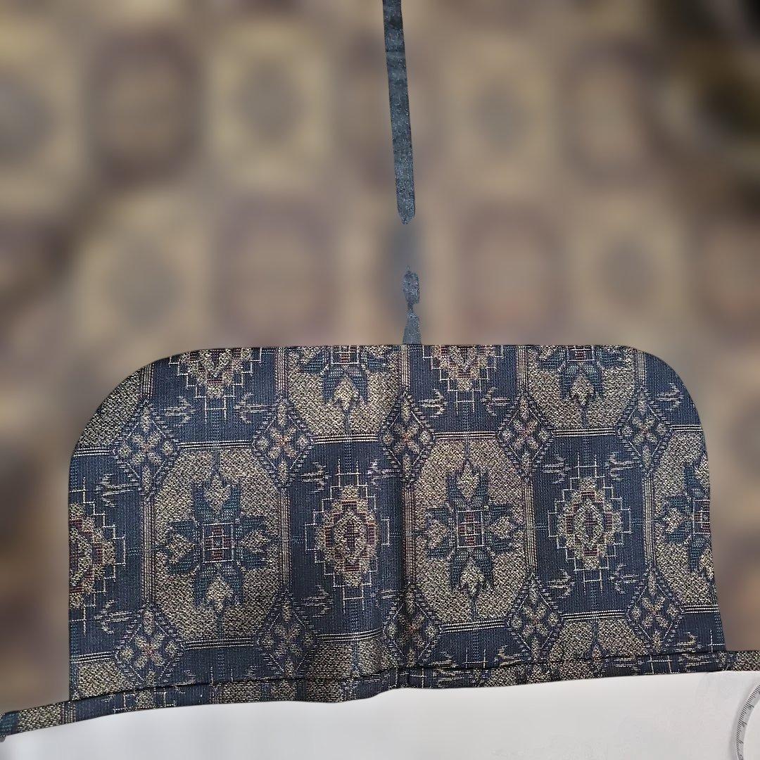 【アンサンブル着物】★幾何学模様黒地★織りの着物★羽織紐未使用★ウールの単