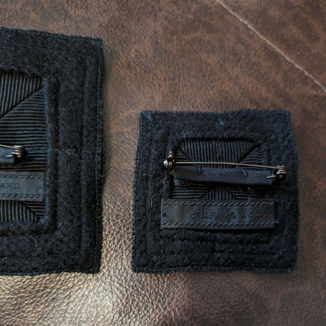 プラダのファブリックブローチ大小2個Setで✽黒✽異素材