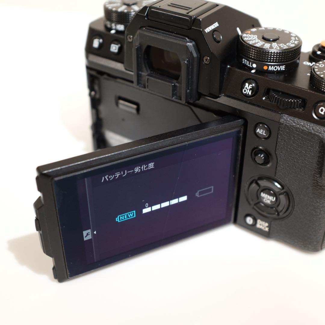 富士フイルム FUJIFILM X-T5 ボディ ブラック / グリップ付き