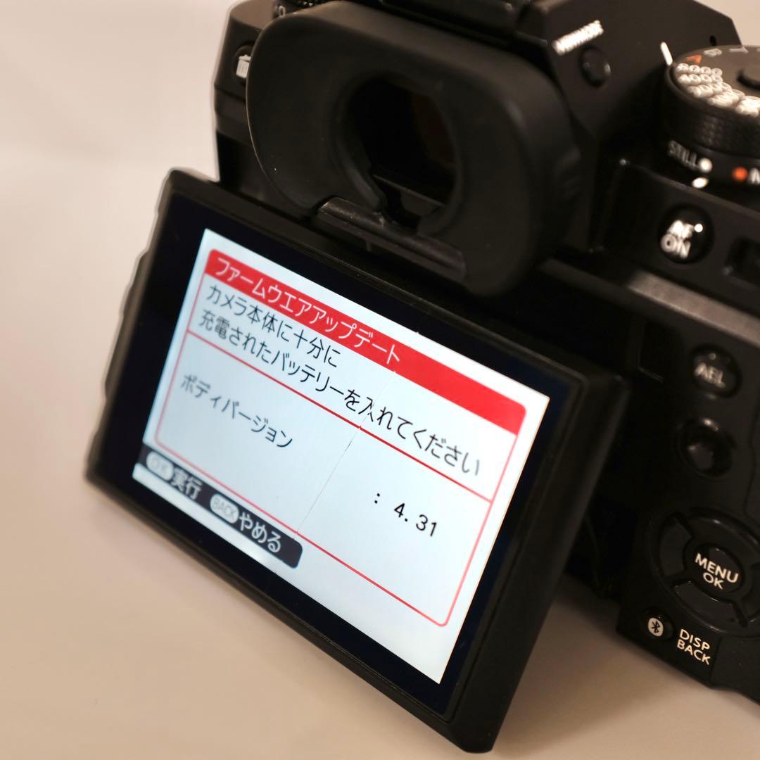 富士フイルム FUJIFILM X-T5 ボディ ブラック / グリップ付き
