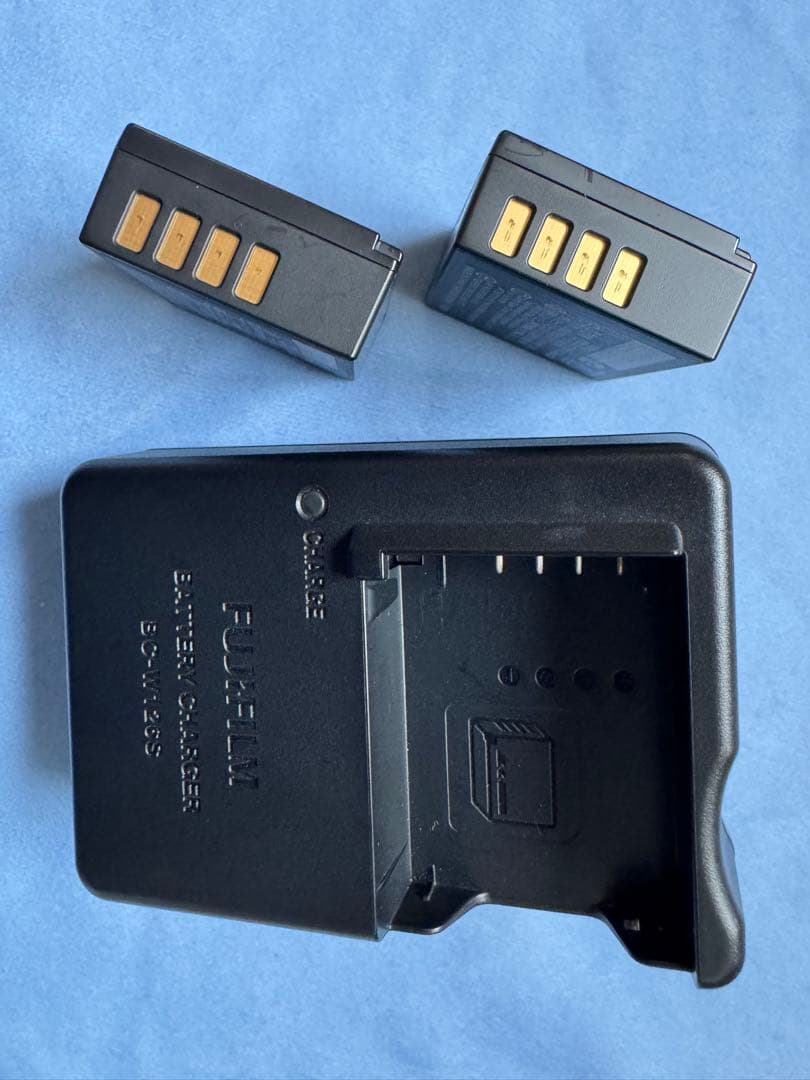 【美品】X-T3 FUJIFILM ボディ、純正バッテリー2個付き