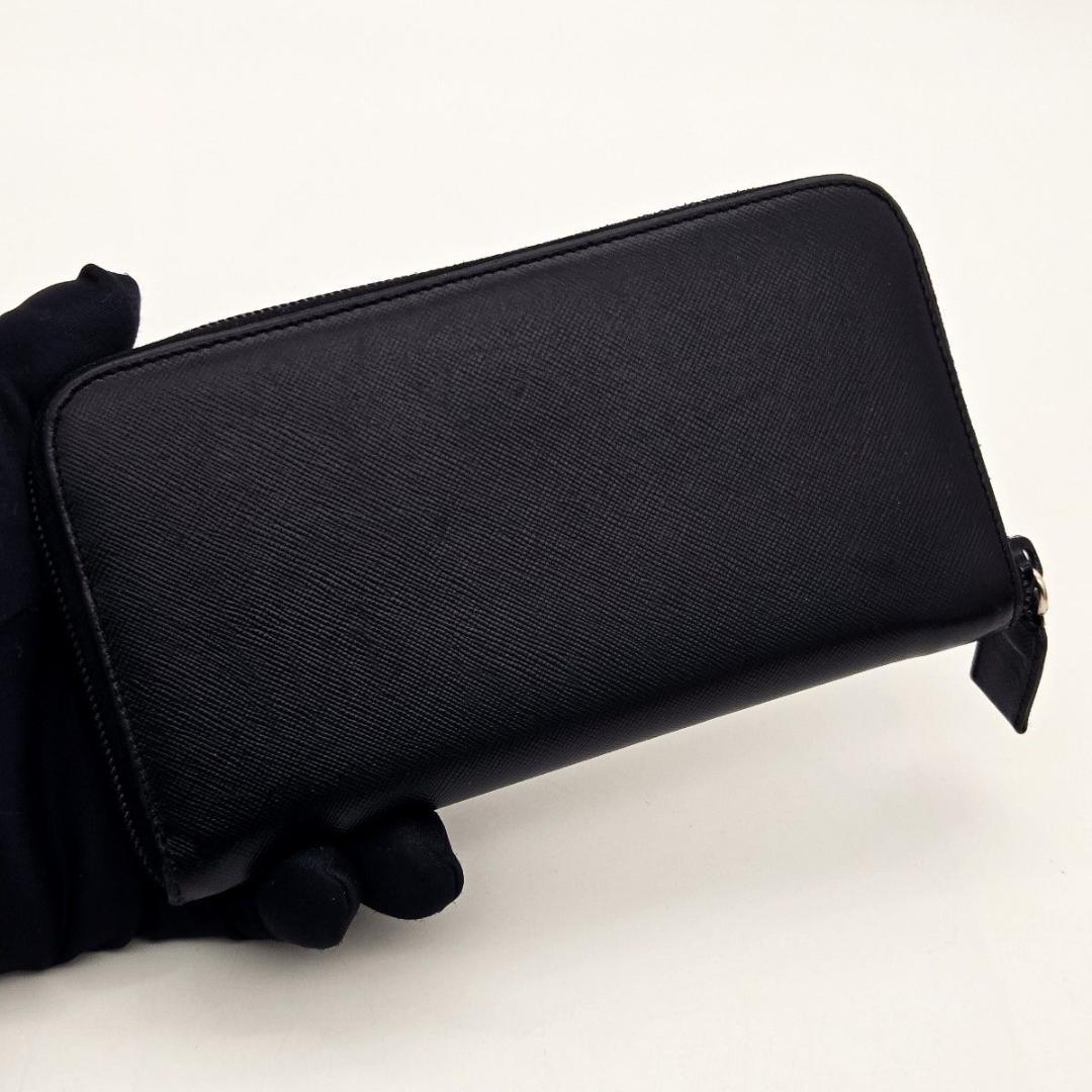 プラダ 長財布 三角ロゴ ブラック サフィアーノA713 ラウンドファスナー