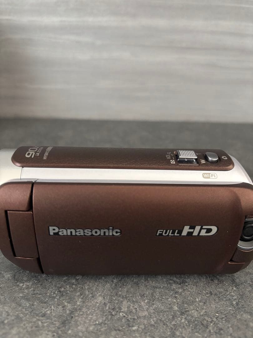 すく発送　極美品Panasonic HC-W590M ビデオカメラ
