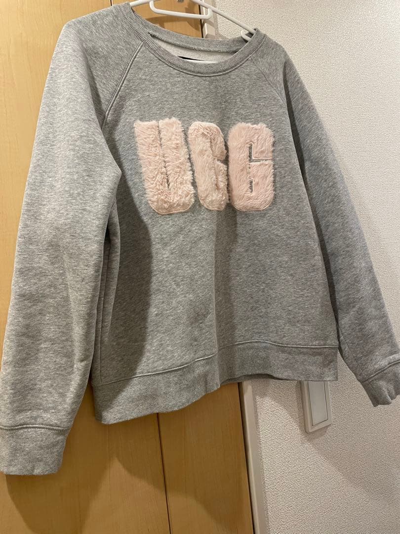 12/18残り15分最終セール　美品　UGG ロゴスフェット