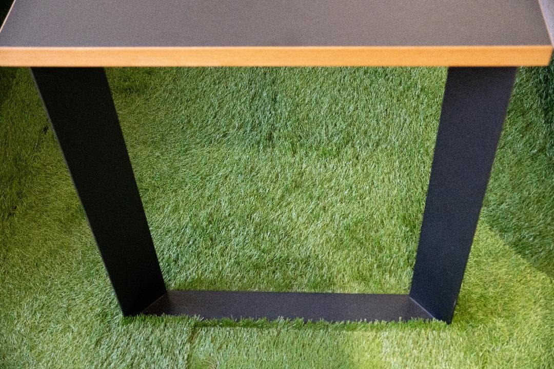 KANADEMONO THE TABLE/オフィスやダイニングにぴったり