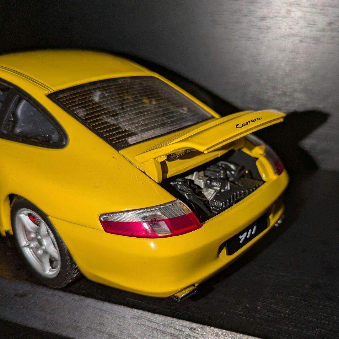 AUTOart　ポルシェ　911 996 1/18 ジャンク　後期