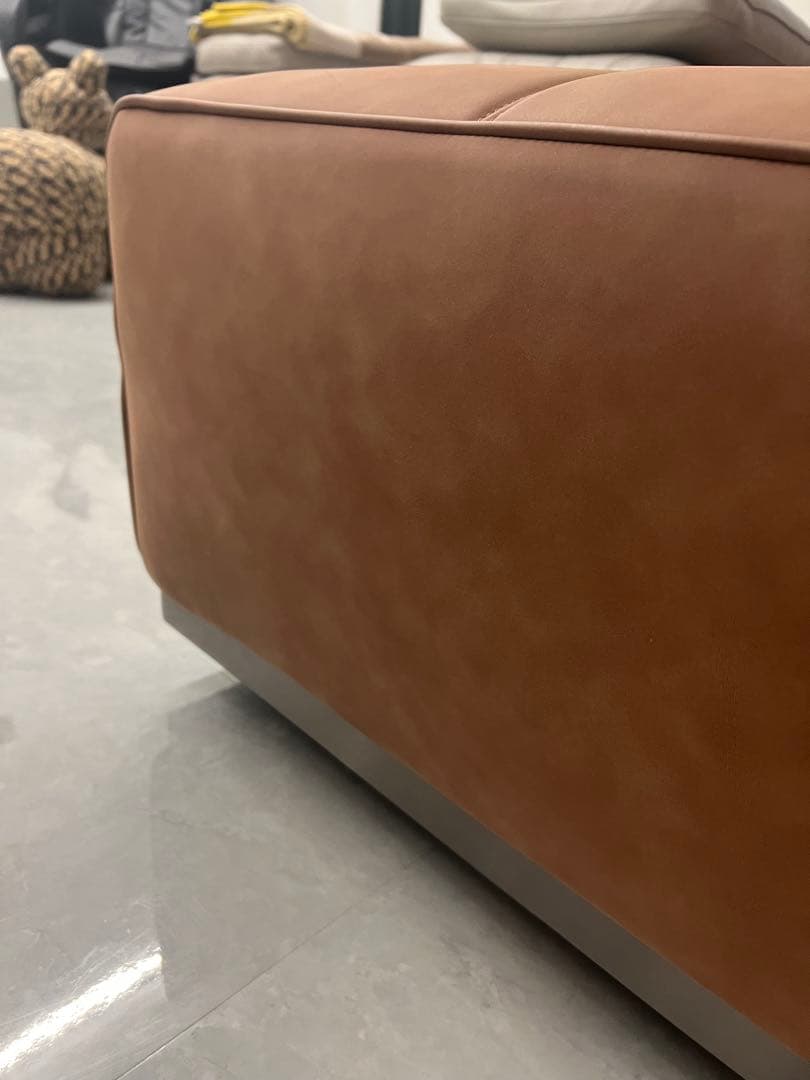 【ほぼ新品】高級ローレンス本革ソファ 大型 2台販売中