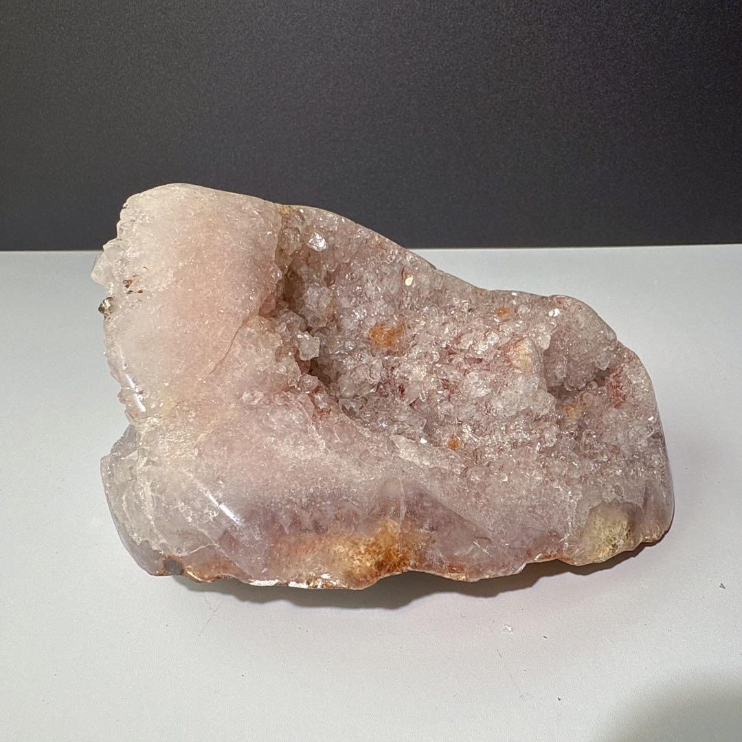 天然石ピンクアメジストの原石　置物　鉱物NO.072707