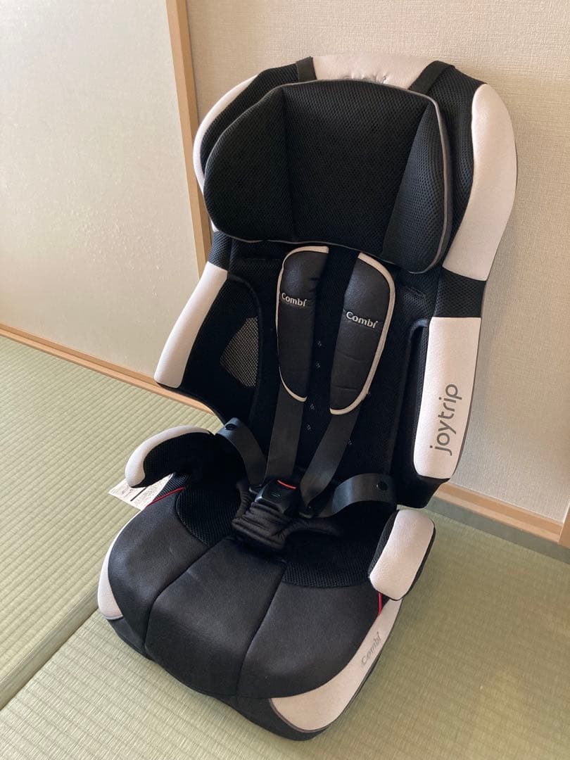 コンビチャイルドシートjoytrip エアスルー　ドリンクホルダー付き