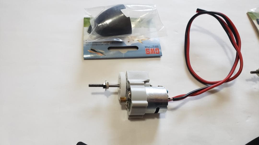 GUANU CATALINA 飛行艇 動力ユニット、サーボ付　新品未組立品