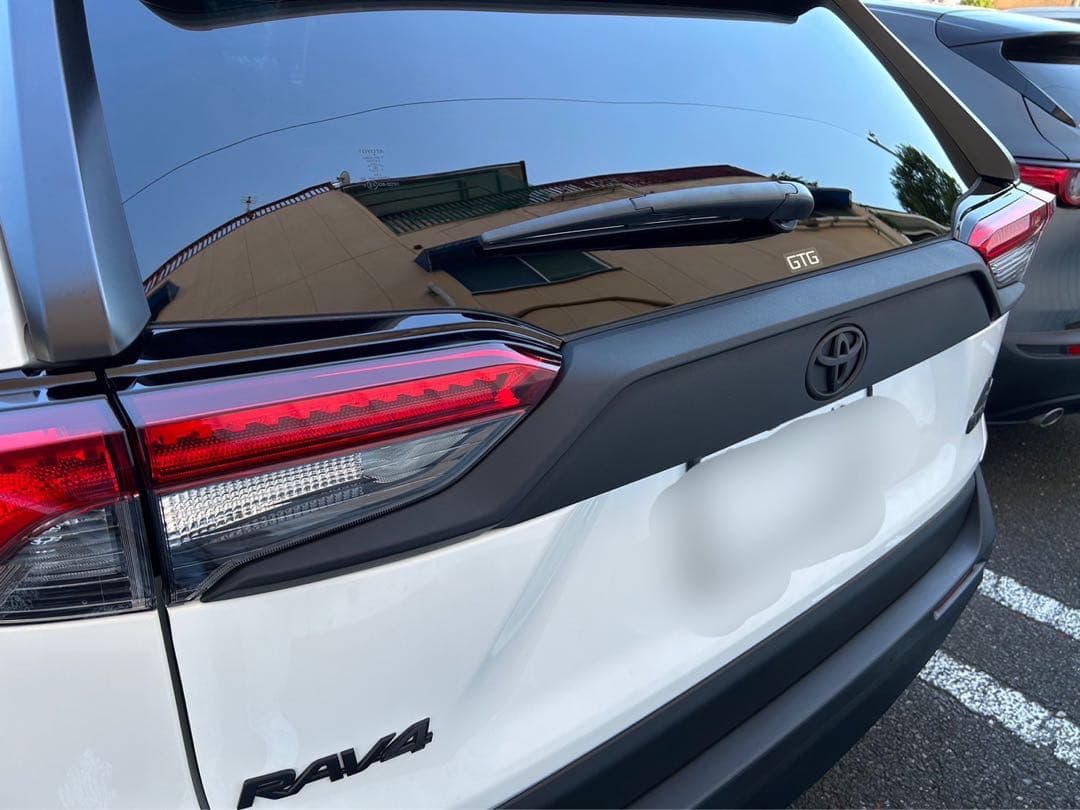 rav4 純正リアガーニッシュ　ラプターライナー塗装　新車外し　送料込み