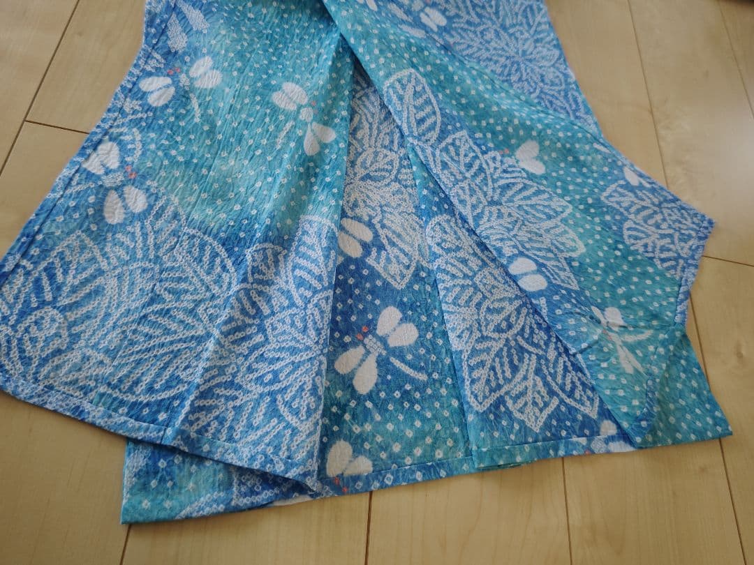 有松鳴海絞り　綺麗な水色に珍しいトンボ柄　爽やかなお品