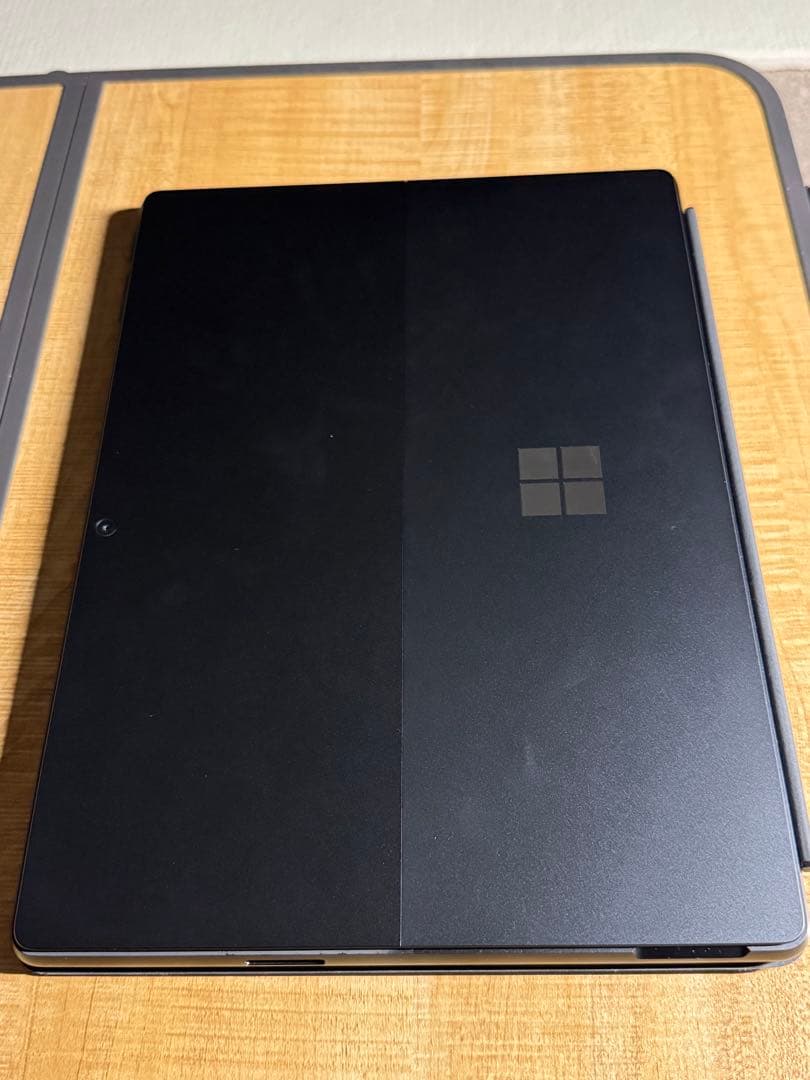 Microsoft Surface Pro 9ブラック スリムペンキーボード付き