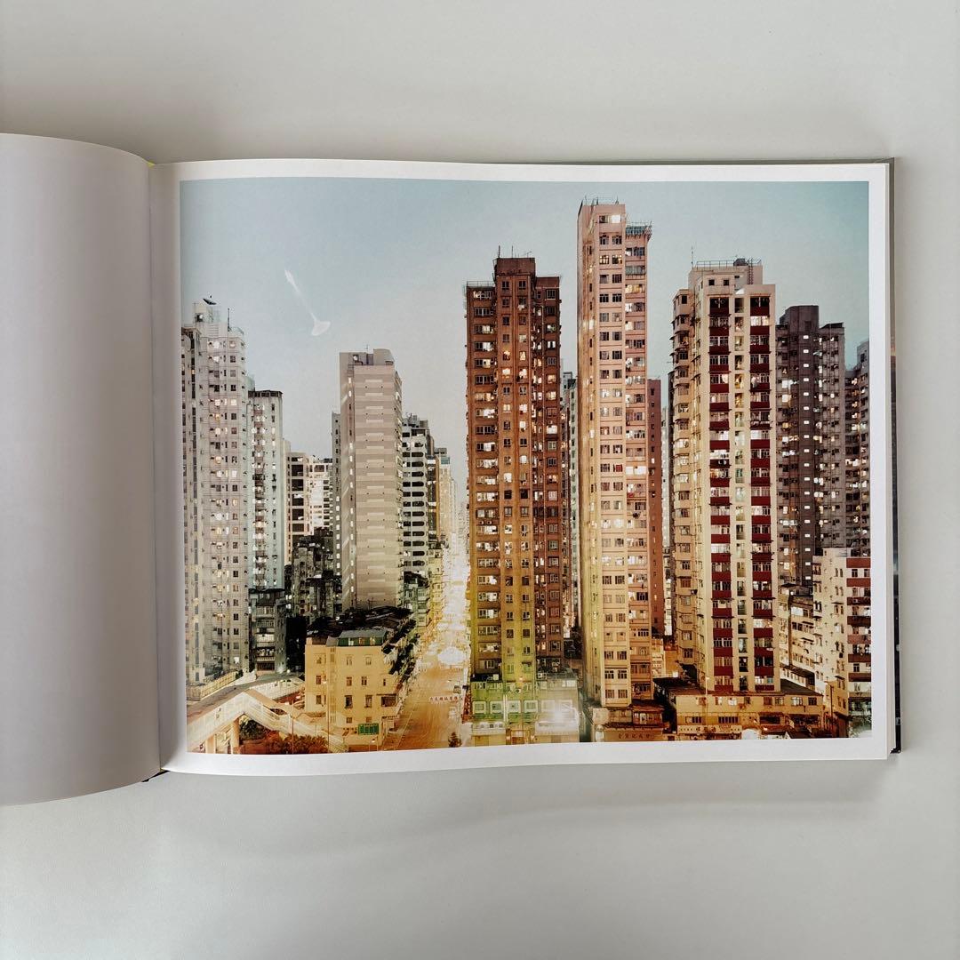 洋書 neon tigers / Peter Bialobrzeski