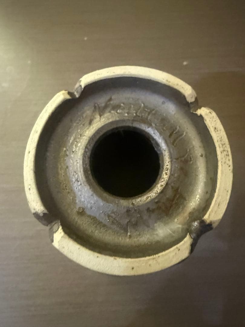 新里竜子さん　やちむん　植木鉢　ゴールド