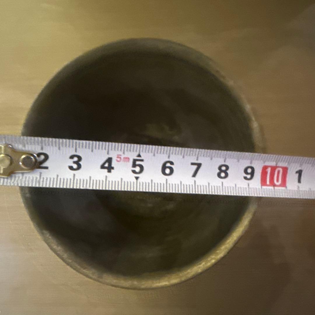 新里竜子さん　やちむん　植木鉢　ゴールド