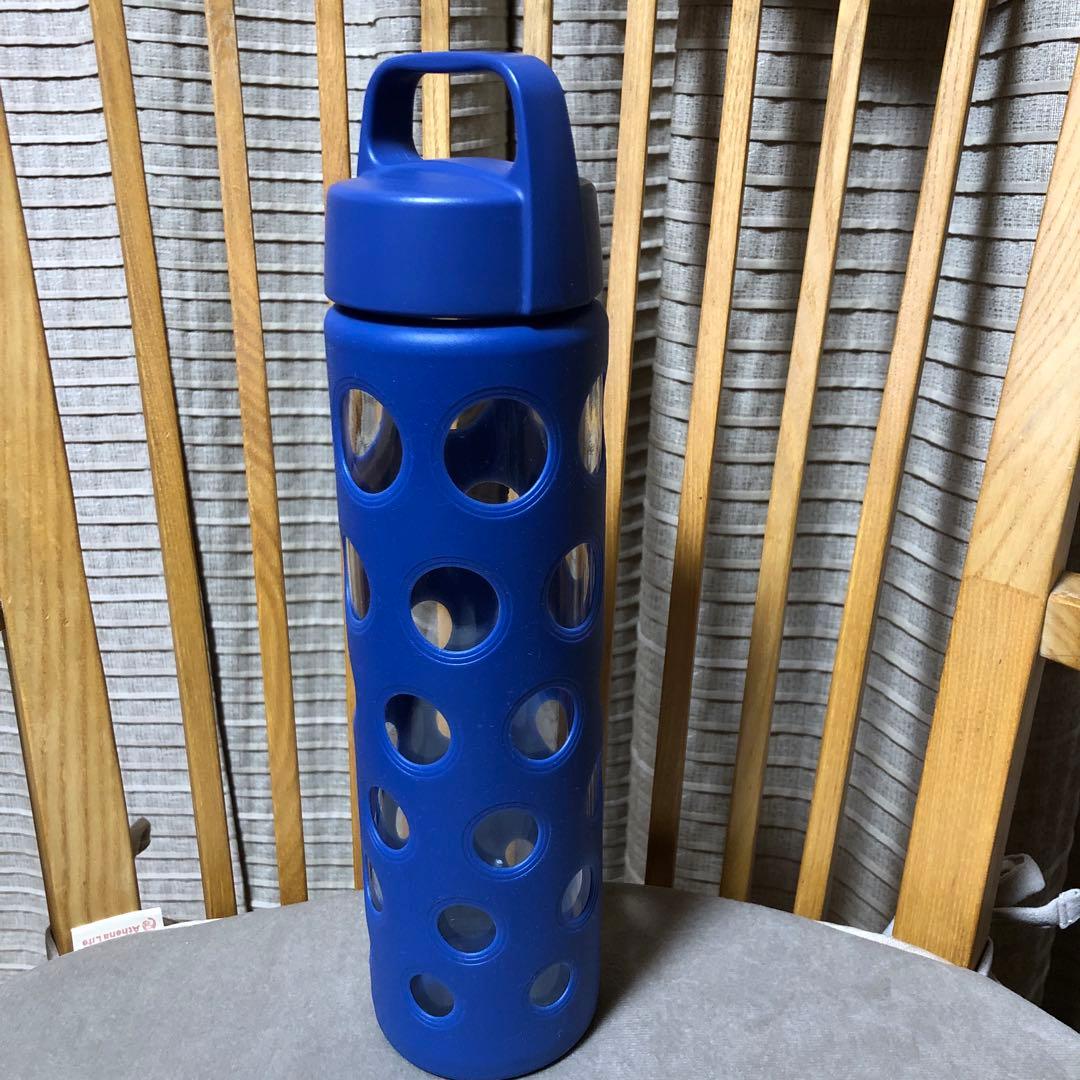 Ello Pure Glass Water Bottle。