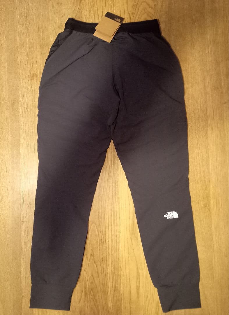 普段着にもアウトドアにも!!暖かいザ ノースフェイス断熱パンツ!!