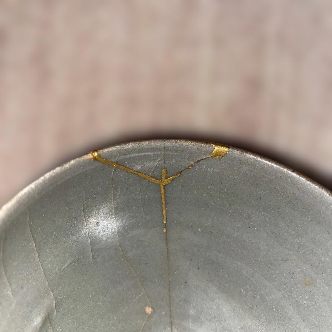 青磁碗　李朝初期？　金継ぎ有り